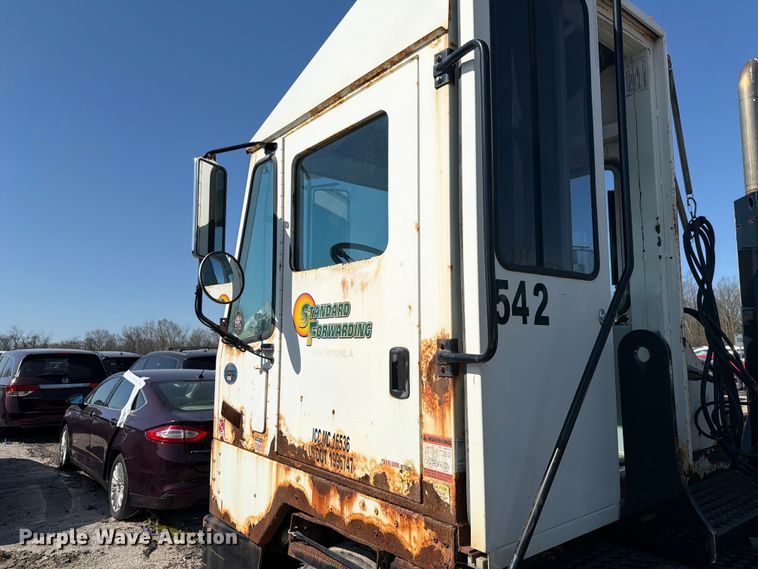 image for item YA2998 2011 Kalmar  Ottawa yard truck