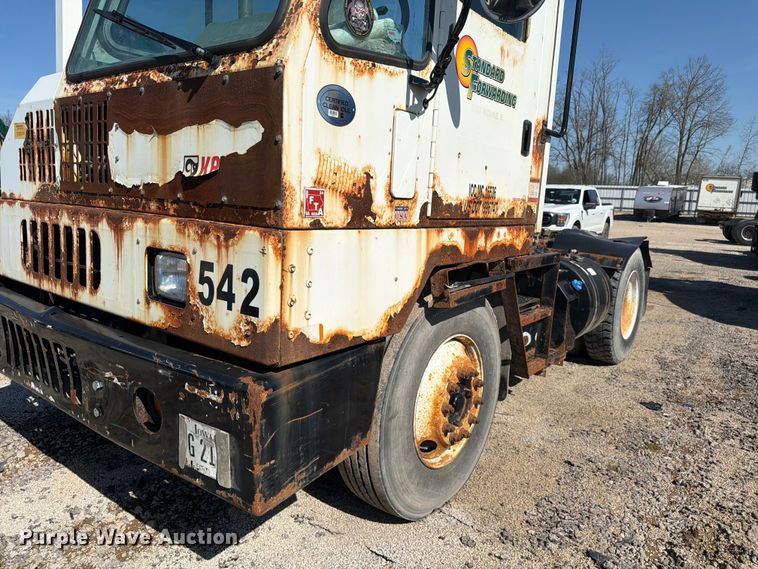 image for item YA2998 2011 Kalmar  Ottawa yard truck