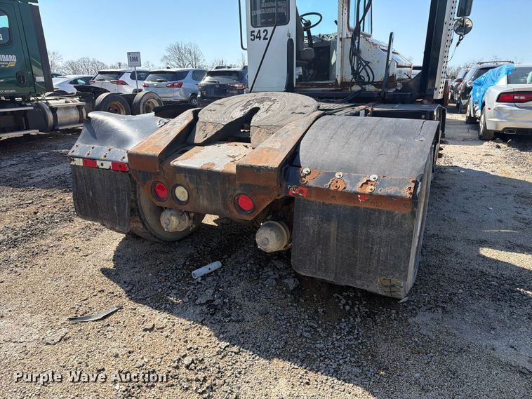 image for item YA2998 2011 Kalmar  Ottawa yard truck