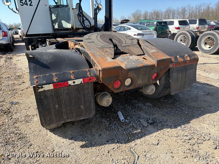 image for item YA2998 2011 Kalmar  Ottawa yard truck