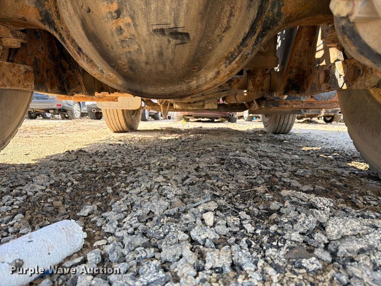 image for item YA2998 2011 Kalmar  Ottawa yard truck
