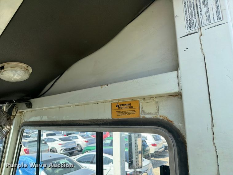 image for item YA2998 2011 Kalmar  Ottawa yard truck