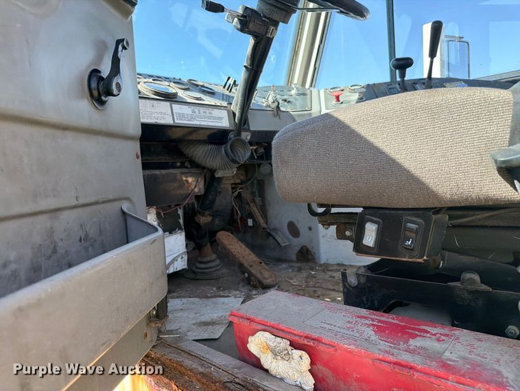 image for item YA2998 2011 Kalmar  Ottawa yard truck