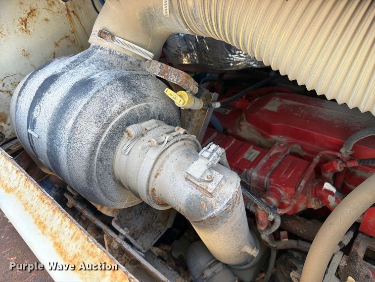 image for item YA2998 2011 Kalmar  Ottawa yard truck