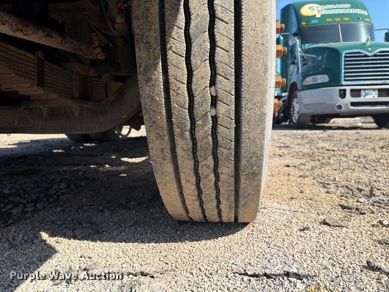 image for item YA2998 2011 Kalmar  Ottawa yard truck