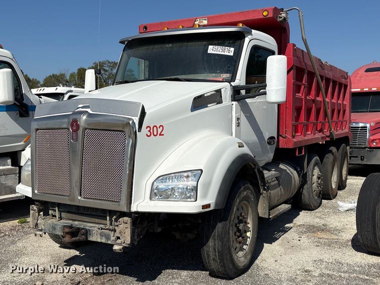 image for item YA3013 2015 Kenworth T880 dump truck