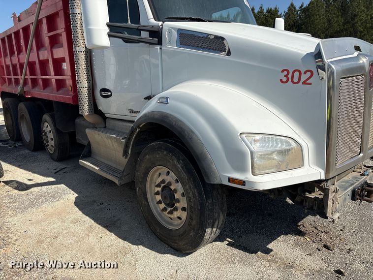 image for item YA3013 2015 Kenworth T880 dump truck