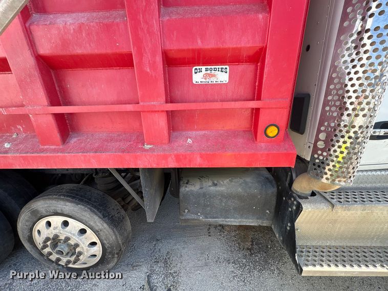 image for item YA3013 2015 Kenworth T880 dump truck