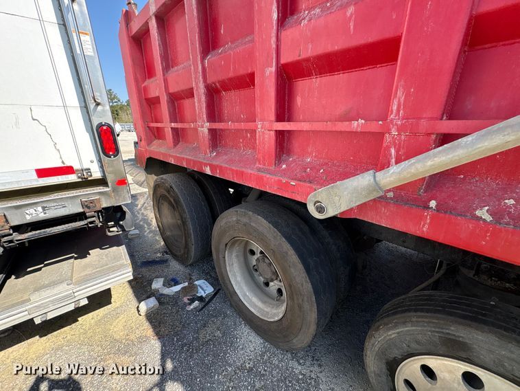 image for item YA3013 2015 Kenworth T880 dump truck