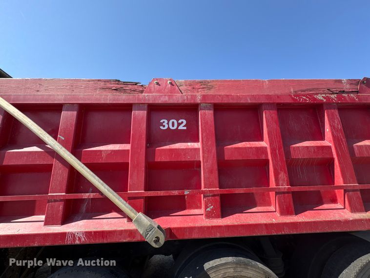 image for item YA3013 2015 Kenworth T880 dump truck