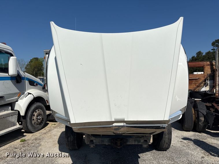 image for item YA3013 2015 Kenworth T880 dump truck