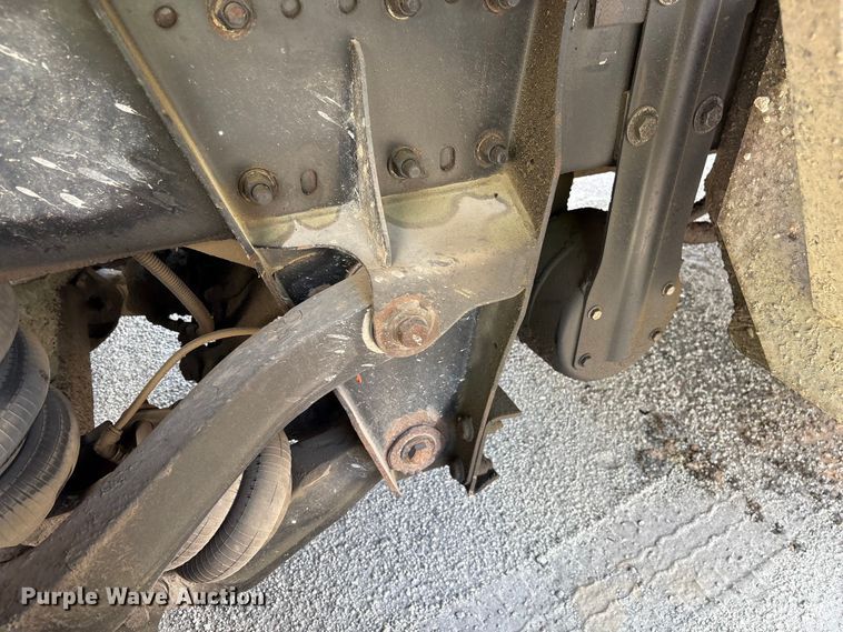 image for item YA3013 2015 Kenworth T880 dump truck