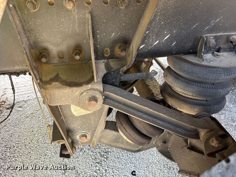 image for item YA3013 2015 Kenworth T880 dump truck