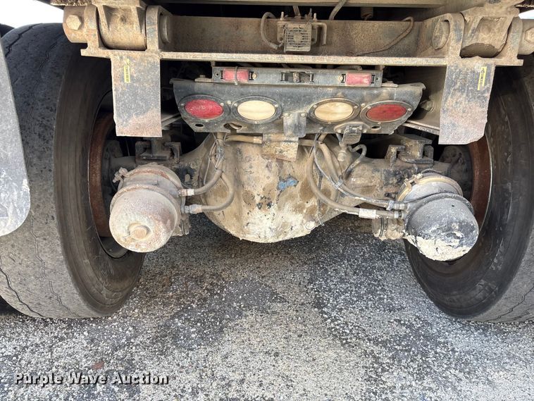 image for item YA3013 2015 Kenworth T880 dump truck