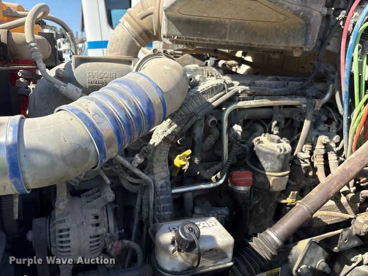 image for item YA3013 2015 Kenworth T880 dump truck