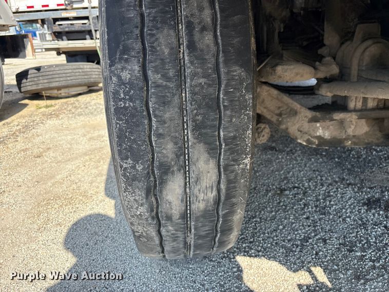 image for item YA3013 2015 Kenworth T880 dump truck