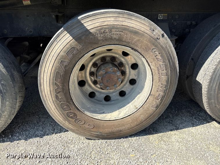 image for item YA3013 2015 Kenworth T880 dump truck