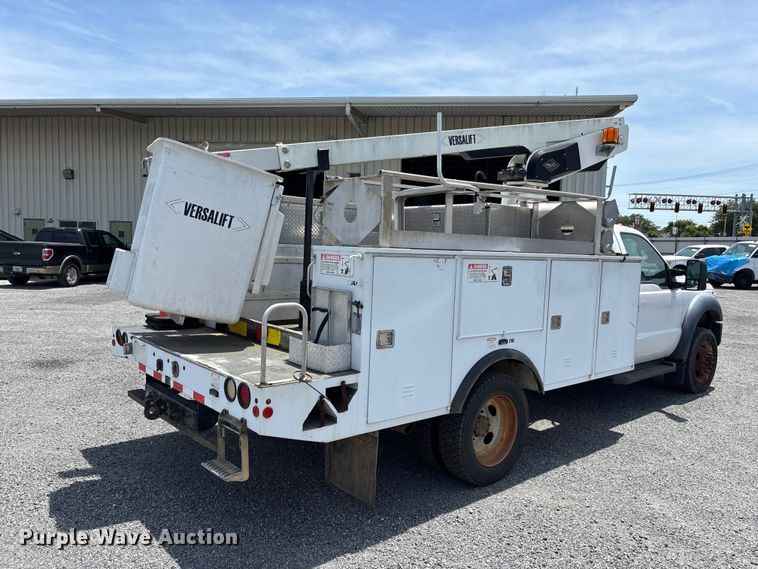image for item YA3062 2013 Ford F450 Super Duty bucket truck