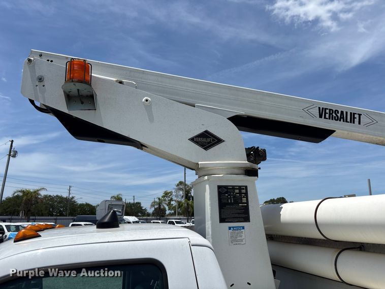 image for item YA3062 2013 Ford F450 Super Duty bucket truck