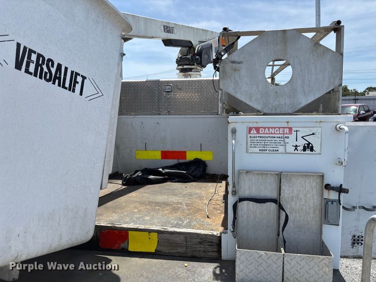 image for item YA3062 2013 Ford F450 Super Duty bucket truck
