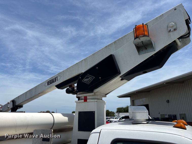 image for item YA3062 2013 Ford F450 Super Duty bucket truck