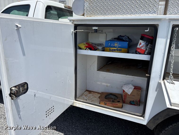 image for item YA3062 2013 Ford F450 Super Duty bucket truck