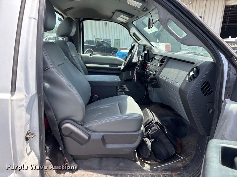 image for item YA3062 2013 Ford F450 Super Duty bucket truck