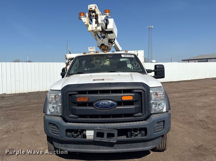 image for item YA3072 2015 Ford F450 Super Duty bucket truck