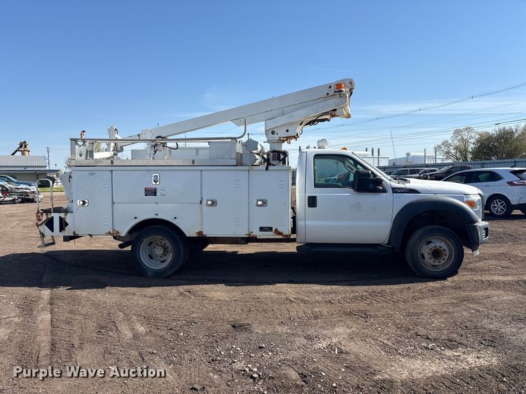 image for item YA3072 2015 Ford F450 Super Duty bucket truck
