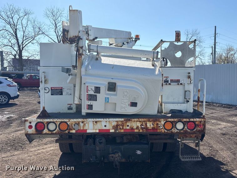 image for item YA3072 2015 Ford F450 Super Duty bucket truck
