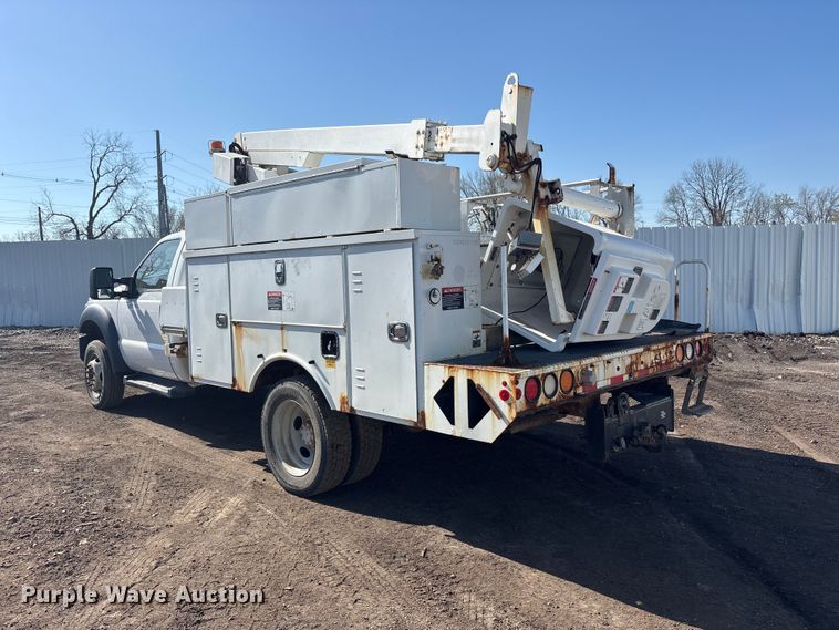image for item YA3072 2015 Ford F450 Super Duty bucket truck