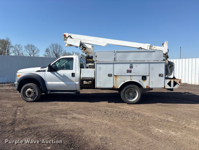 image for item YA3072 2015 Ford F450 Super Duty bucket truck