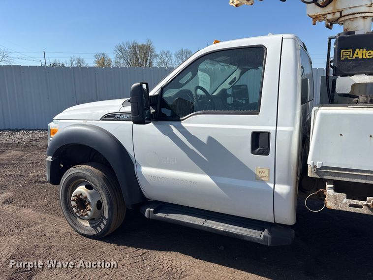 image for item YA3072 2015 Ford F450 Super Duty bucket truck