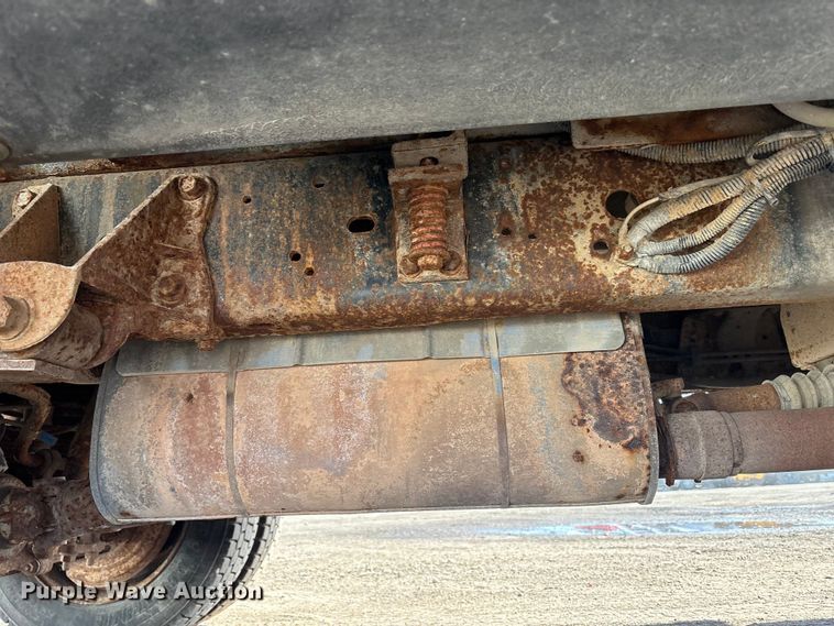 image for item YA3072 2015 Ford F450 Super Duty bucket truck