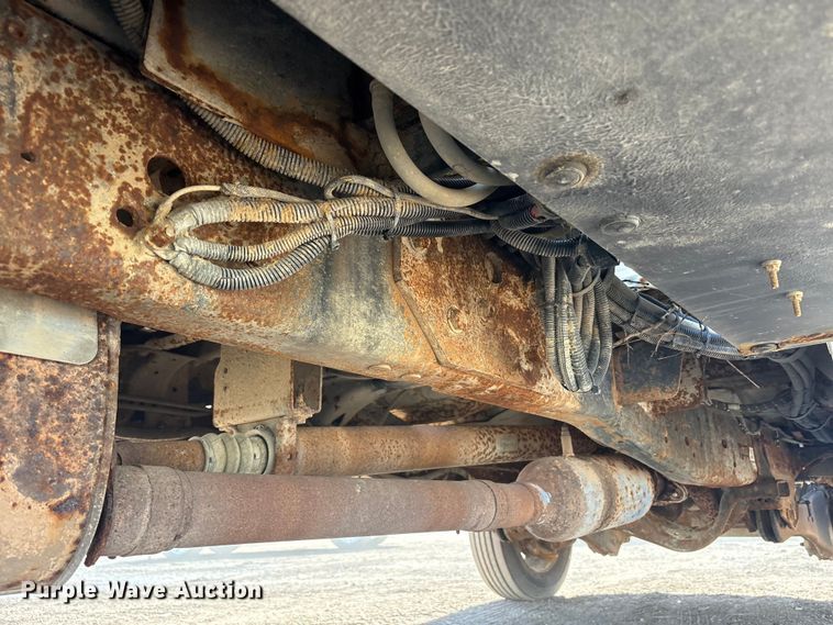 image for item YA3072 2015 Ford F450 Super Duty bucket truck