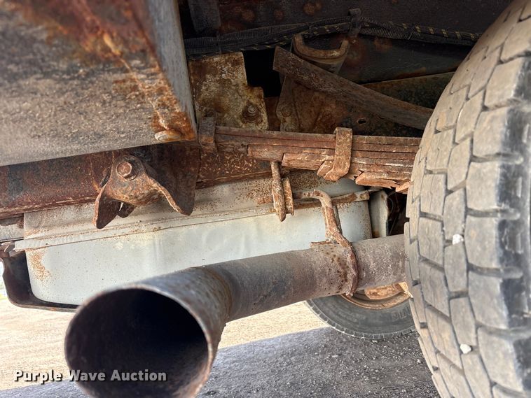 image for item YA3072 2015 Ford F450 Super Duty bucket truck