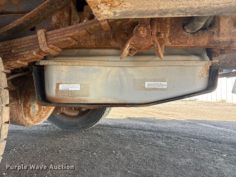 image for item YA3072 2015 Ford F450 Super Duty bucket truck