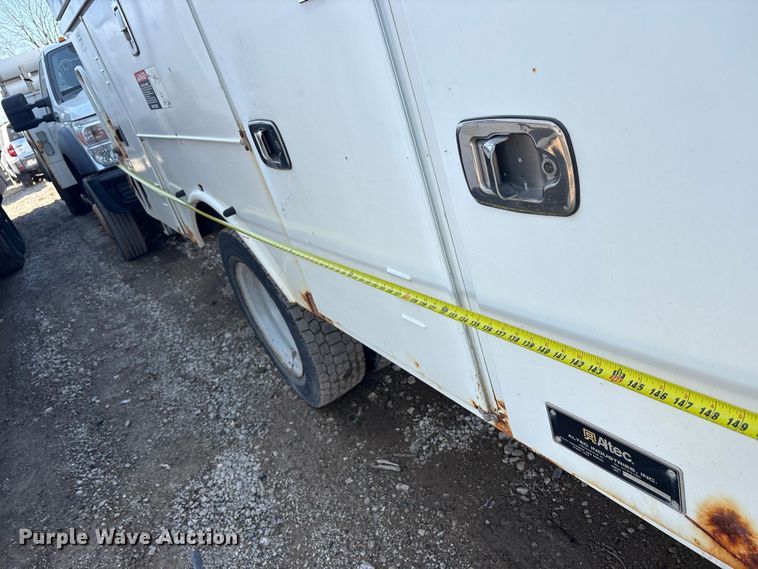 image for item YA3072 2015 Ford F450 Super Duty bucket truck