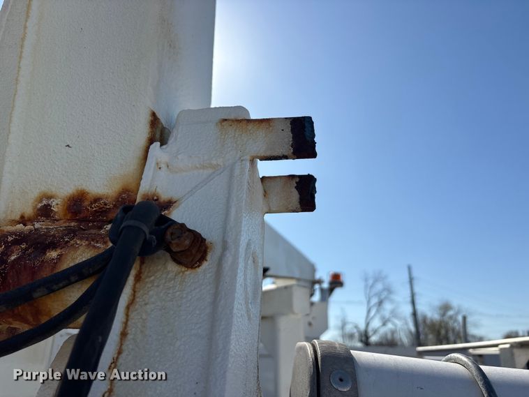 image for item YA3072 2015 Ford F450 Super Duty bucket truck