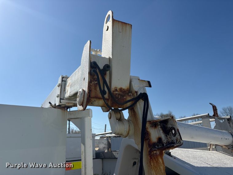image for item YA3072 2015 Ford F450 Super Duty bucket truck