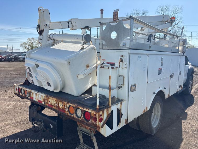 image for item YA3072 2015 Ford F450 Super Duty bucket truck