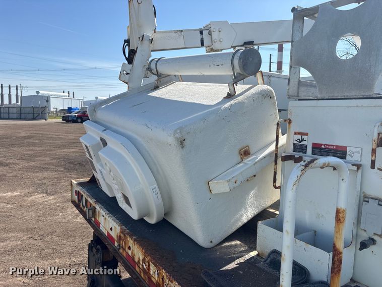 image for item YA3072 2015 Ford F450 Super Duty bucket truck