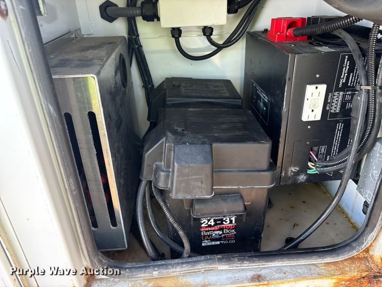 image for item YA3072 2015 Ford F450 Super Duty bucket truck