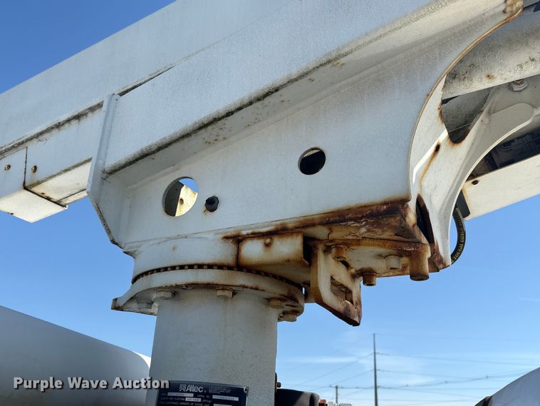 image for item YA3072 2015 Ford F450 Super Duty bucket truck