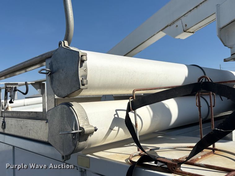 image for item YA3072 2015 Ford F450 Super Duty bucket truck
