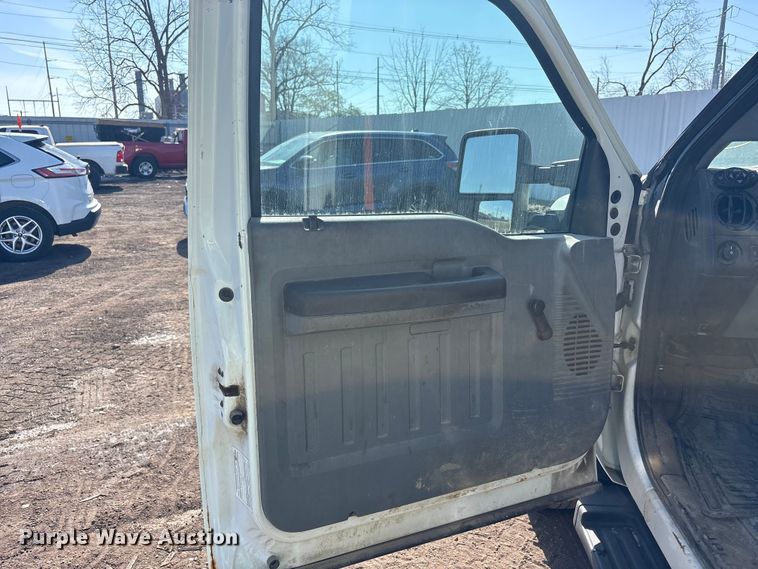 image for item YA3072 2015 Ford F450 Super Duty bucket truck