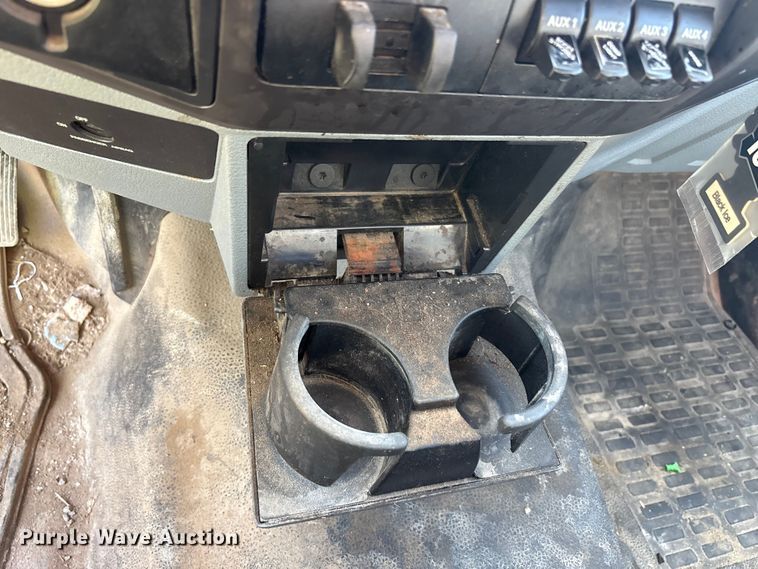 image for item YA3072 2015 Ford F450 Super Duty bucket truck