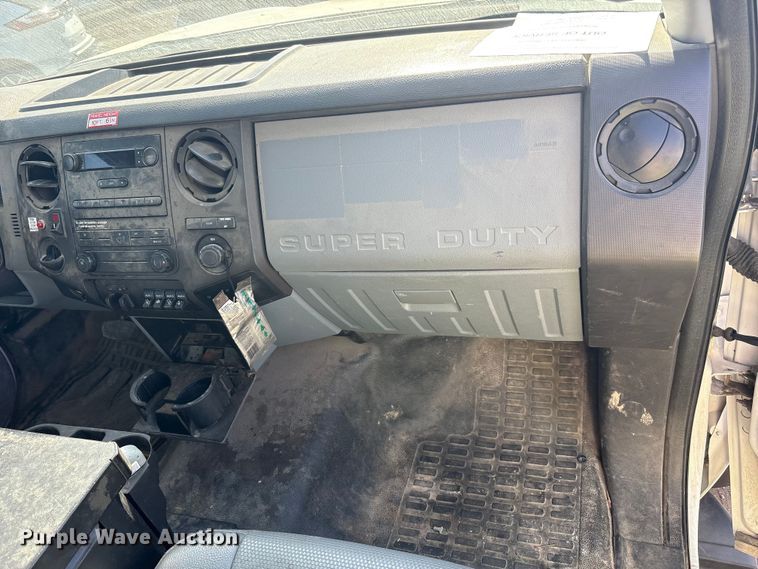 image for item YA3072 2015 Ford F450 Super Duty bucket truck