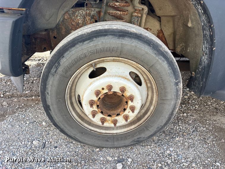 image for item YA3072 2015 Ford F450 Super Duty bucket truck