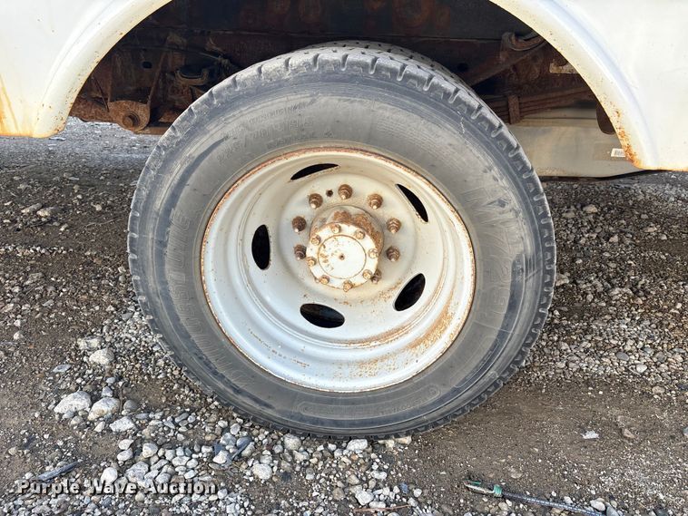 image for item YA3072 2015 Ford F450 Super Duty bucket truck
